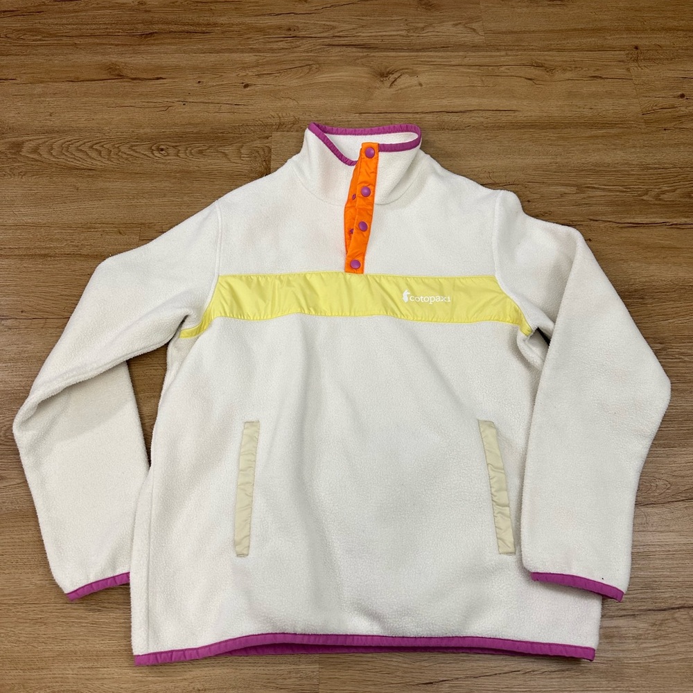 Cotopaxi pullover sweater